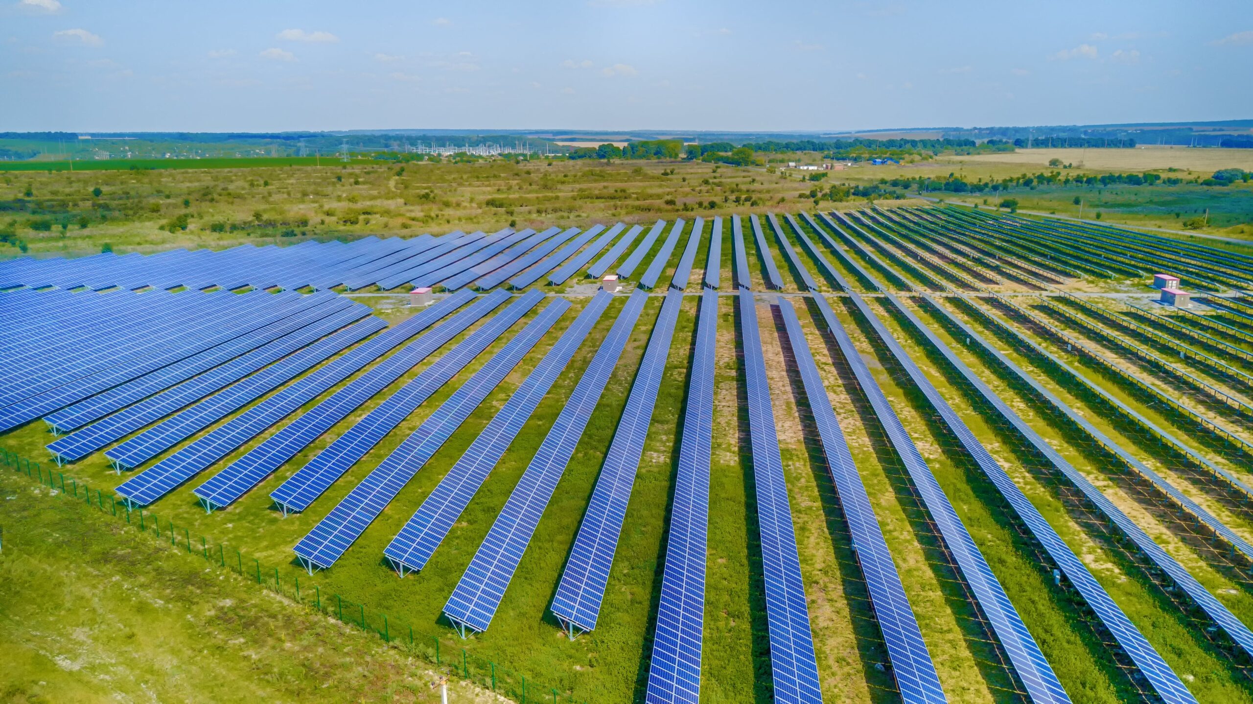 Farmy fotowoltaiczne za i przeciw